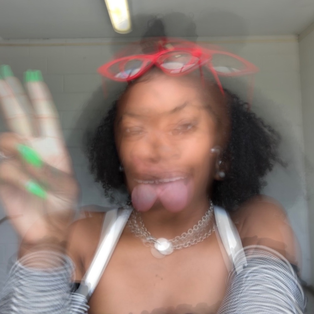 Meet your Posher, Siyaaaaah
